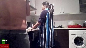 arab mom in kitchen | HD Porn Videos - XXX Porn Full